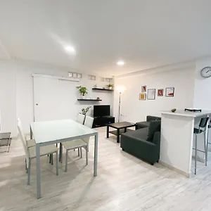 Gmc Turistics - The Atarazanas Market House Apartment