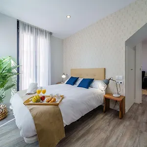 Old Town Pool & Parking Apartment *