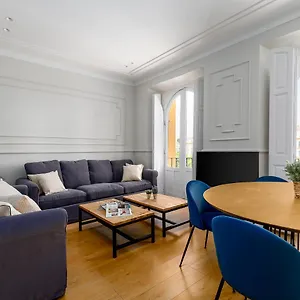 Apartment Plaza De La Merced 4 *