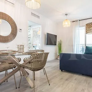 Stylish With Balcony & Parking Near The By Rems * Malaga