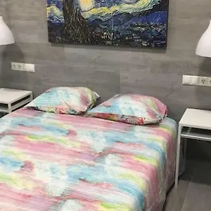 Apartment B, A 3 Minutos De La Estacion De Bus Y Tren