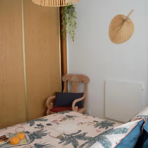 Lunaroom Center & Quiet Homestay *