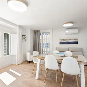 U-nique Plaza De La Merced Apartment