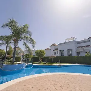 Lujoso Cocoteros Apartament *