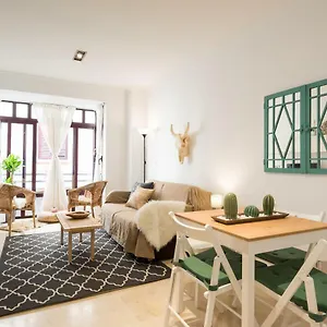 The Grandma's Houses/ Teatro Cervantes Apartment *
