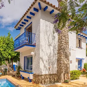 Homestay Blue Castle Malaga