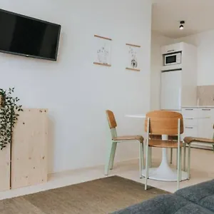 Apartment Ar@ngo House Center *