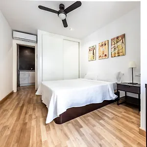 Apartment Minimalistic In The Heart Of