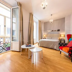 Apartment Central Studio With Patio And Balcony *