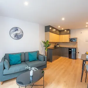 Apartment New -shared Pool & Solarium- 1b Malaga