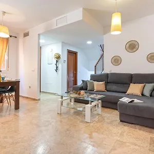 Romar Teatinos Apartment *