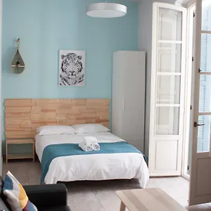 Urban Apartment *