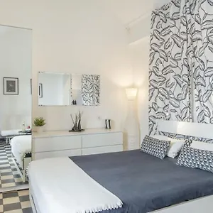 Hinestrosa Studio Center Apartment *