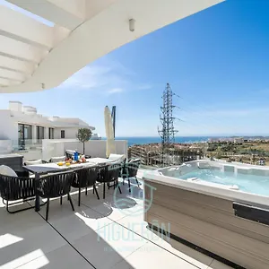 Higueronrentals Horizon Penthouse Apartment Malaga