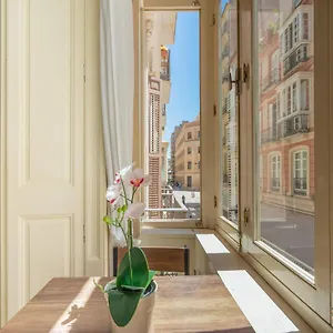 Lu&cia Calle Strachan Apartment