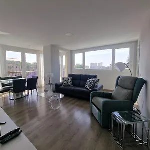 2 2 Baths Y Parking Cathedral