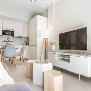 Apartment Adorable Flat With Private Parking In The Center By Rems Malaga