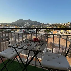 Charming With Mountain Views Malaga
