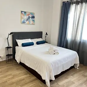 Luxury 2 *
