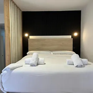 Thyssen By Coverlin Apartment