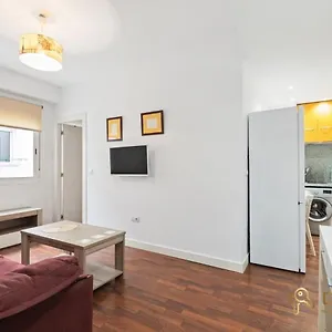 One Minute From Merced In Apartment Malaga