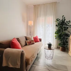 Homely Atarazanas Apartment *