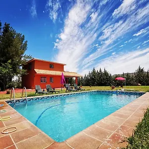 Hébergement de vacances Chalet Giralda Con Piscina Privada *