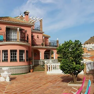فندق مبيت وإفطار Villa Malaga
