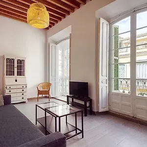 Apartment Carreteria 70 *
