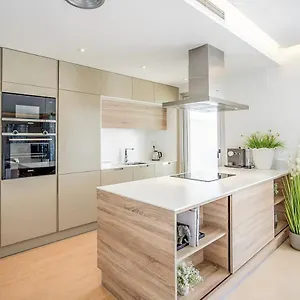 Apartment Luxury Large Terrace Views Jacuzzi Pool