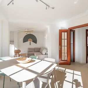 Amplio Apartamento Trinidad By Renthas *