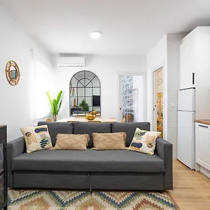 Cozy & Modern Malaga