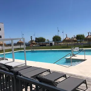 Bajo Con Jardin En Primera Linea De Playa * Malaga