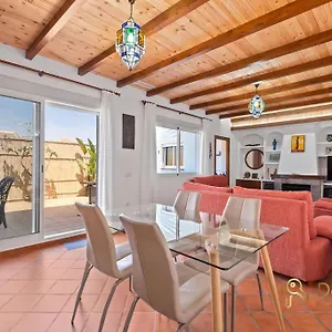 Casa Con 3 En El Tarajal Holiday home *
