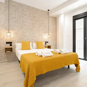 C25 Cosy 2 Bdr With Apartment