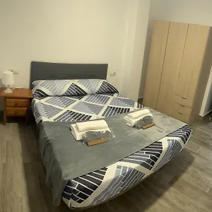 Tejares 1 Apartment