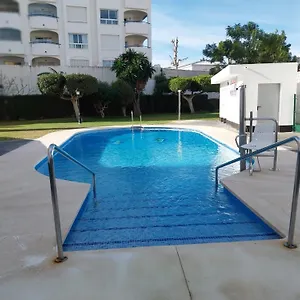 En Malaga, Torremolinos, Cerca De La Playa *