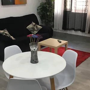Apartment A, A 3 Minutos De La Estacion De Bus Y Tren Malaga