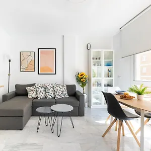 Wintowinrentals Quiet Apartment, Good Location, Free Parking *