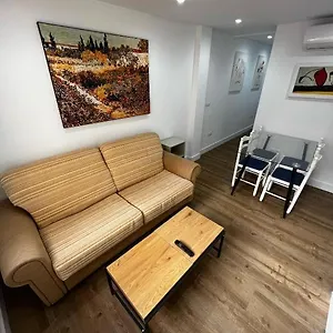 Premium Living Train Station Apartment