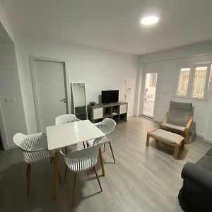 Apartment 3 Con Terraza Junto A Monte Victoria *