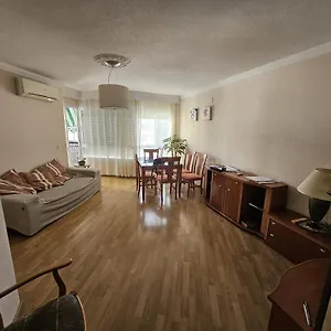 Moliere 1 Apartment
