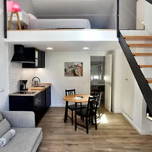 Duplex Con Terraza En - A Apartment Malaga