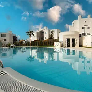 Mara's Higueron West: Spacious Terrace & Sun-soaked Garden *