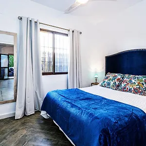 Pandora House Apartment *