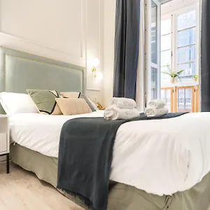 Historic Charm Steps From Landmarks By Rems Apartment Malaga