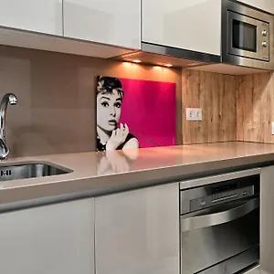 Rent4 La Malagueta 1 Apartment *