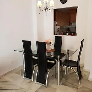 Center Apartment *